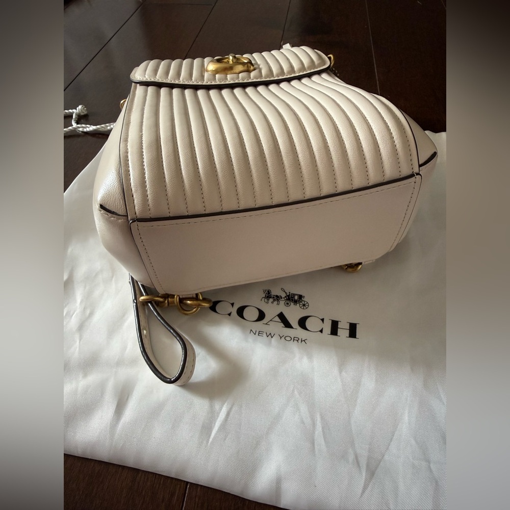 Authentic Coach Parker 16 Convertible Backpack - Picture 6 of 9